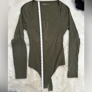 Abercrombie & Fitch green ribbed bodysuit, size medium